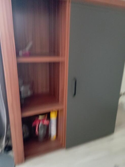 Sprzedam komodę i szafkę