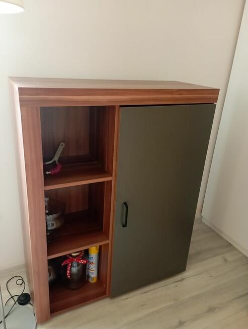 Sprzedam komodę i szafkę