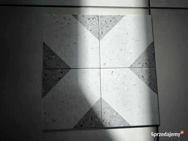 Promocja Piękne płytki WOW Color Decor Grey 18,5x18,5cm