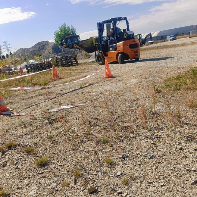 Kursy na wózki widłowe Oława – egzamin UDT w cenie