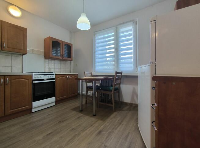 Do wynajęcia kawalerka Parkitka -1 piętro w bloku