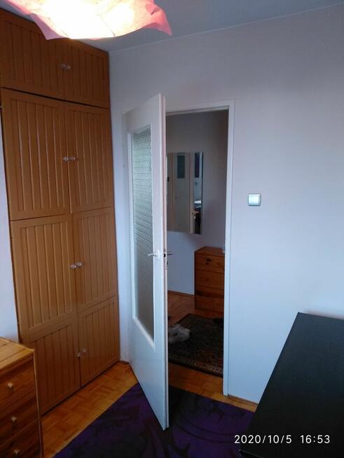 Pokój 12m do wynajęcia w mieszkaniu 3-pokojowym Czuby