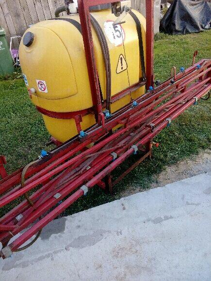 Sprzedam opryskiwacz 400l