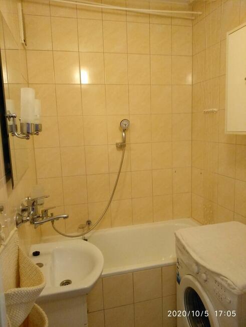 Pokój 18m do wynajęcia w mieszkaniu 3-pokojowym Czuby