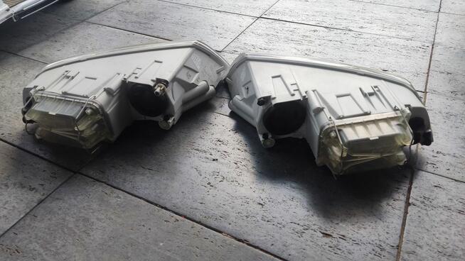 Lampy przednie Skoda Octavia combi