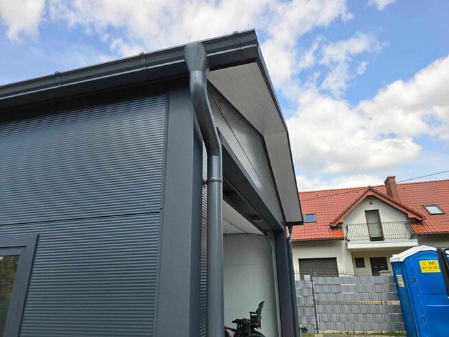 Garaż 4x6 z płyty warstwowej brama segmentowa ocieplany