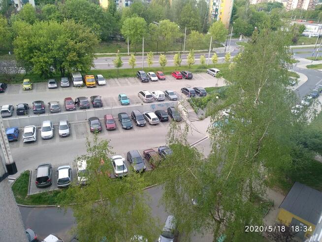 Pokój 18m do wynajęcia w mieszkaniu 3-pokojowym Czuby