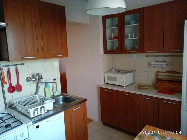 Pokój 12m do wynajęcia w mieszkaniu 3-pokojowym Czuby