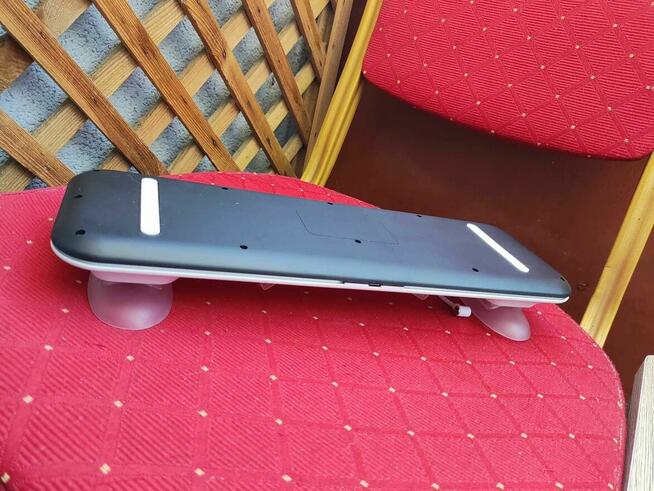 Stacja Ładująca do gogli googli kontrolerów VR Meta Quest 2 3