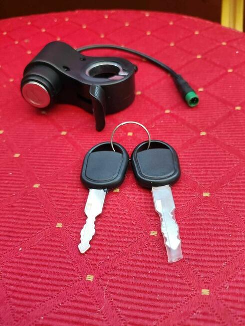 Manetka gazu ze stacyjką do hulajnogi elektrycznej KuKirin