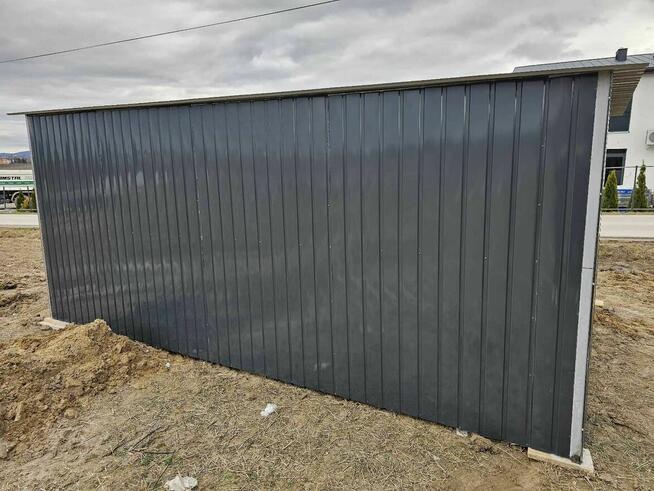 Garaż blaszany 3x5 czarny jednospadowy brama pion