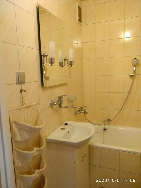 Pokój 18m do wynajęcia w mieszkaniu 3-pokojowym Czuby