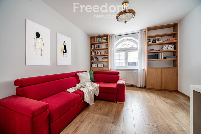 Kajetany – dom dla rodziny, firmy, inwestora