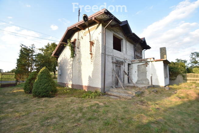 Dom nad rzeką Grabią.