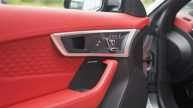 F-Type 2.0 I4 300KM RWD Auto R-Dynamic Black-Salon PL, Serwisowany JLR