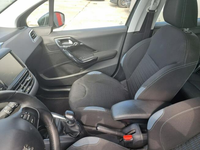 Peugeot 208 navi,klimatronik,czujniki parkowania