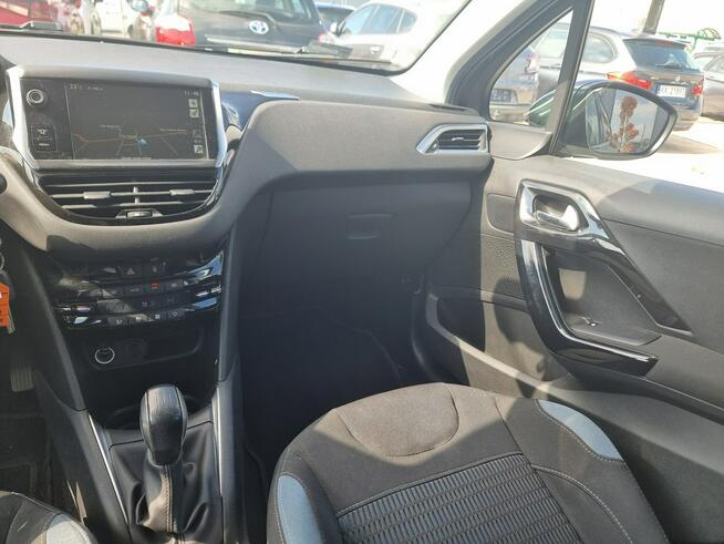 Peugeot 208 navi,klimatronik,czujniki parkowania