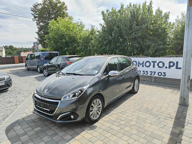 Peugeot 208 1.2 Benzyna 82 KM Przebieg-61 218 km NAVI