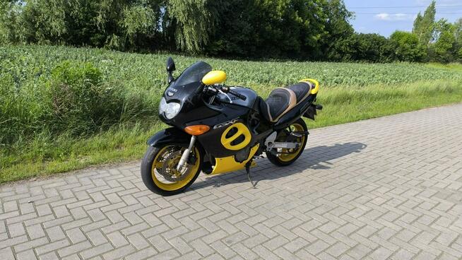Suzuki GSX-F / Katana Suzuki GSXF 750 z 1998r 40tys Przebieg Sprawny Okazja