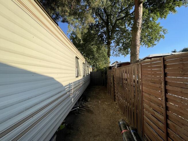 Domek holenderski przy jeziorze Pławniowice