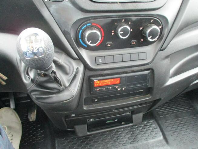 Iveco Daily 3.0 na bliźniaku 70C18 skrzynia, laweta, rama, HDS, 70-180 70C18 skrzynia, laweta, rama,