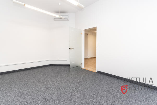 Lokal biurowy 221 m2 z parkingiem