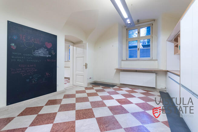 Lokal biurowy 163 m2 w zabytkowej kamienicy
