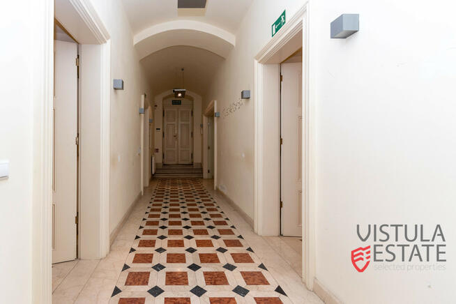 Lokal biurowy 163 m2 w zabytkowej kamienicy