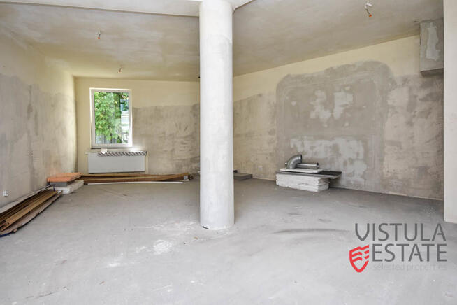 Lokal parterowy w rejonie Placu Bohaterów Getta