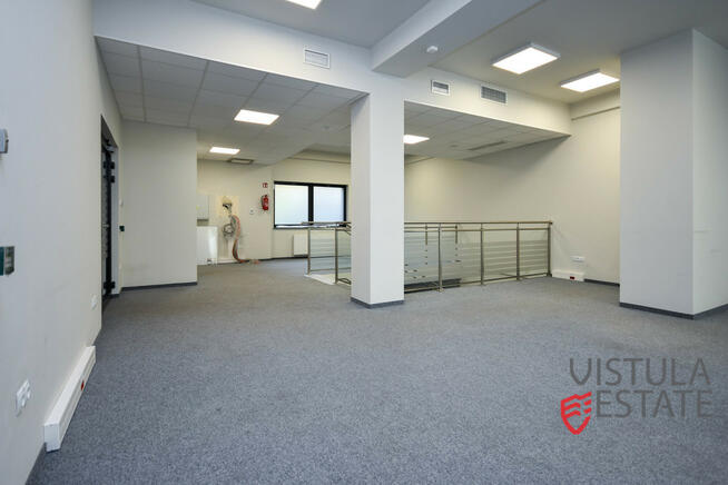 Lokal na parterze biurowca 196,30 m2