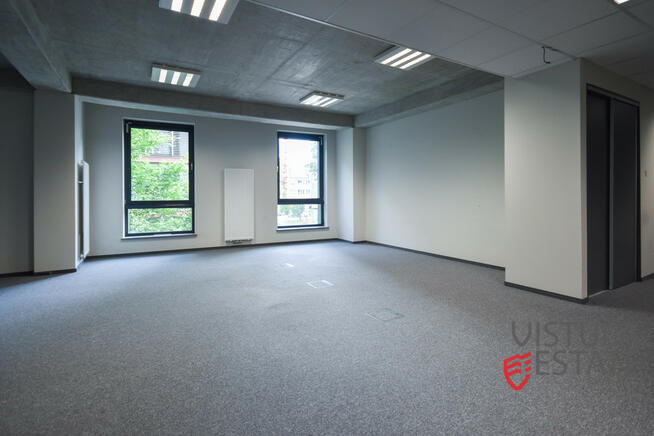 Lokal na pierwszym piętrze biurowca 727,99 m2