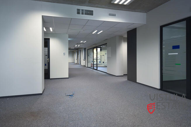 Lokal na pierwszym piętrze biurowca 727,99 m2