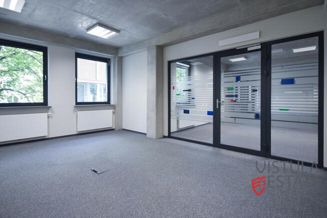 Lokal na pierwszym piętrze biurowca 727,99 m2