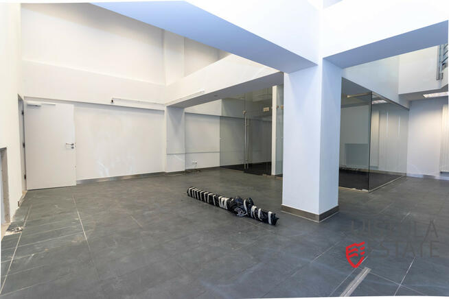 Lokal 256,70 m2 pod gastronomię lub usługi