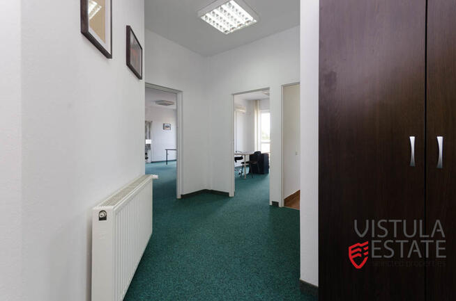 Lokal biurowy z parkingiem