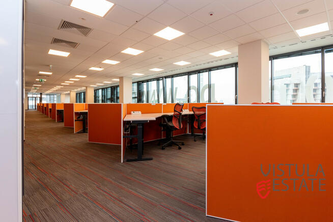 Duży lokal biurowy z możliwością podziału 2100 m2