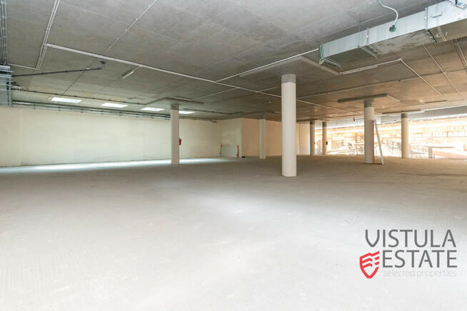 Lokal witrynowy 740 m2 z możliwością podziału