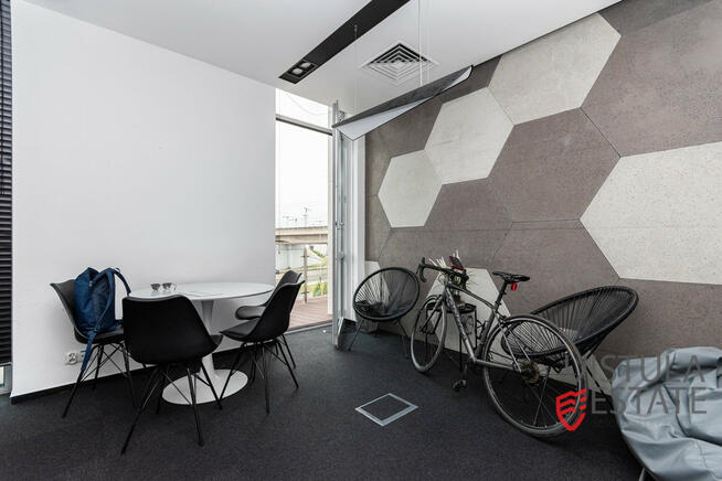 Lokal biurowy w wysokim standardzie 695 m2