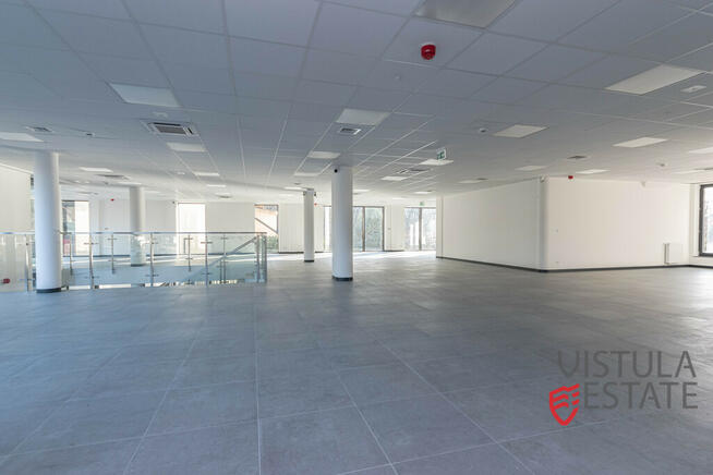 LOKAL HANDLOWO - USŁUGOWY/BIUROWY DWUPOZIOMOWY