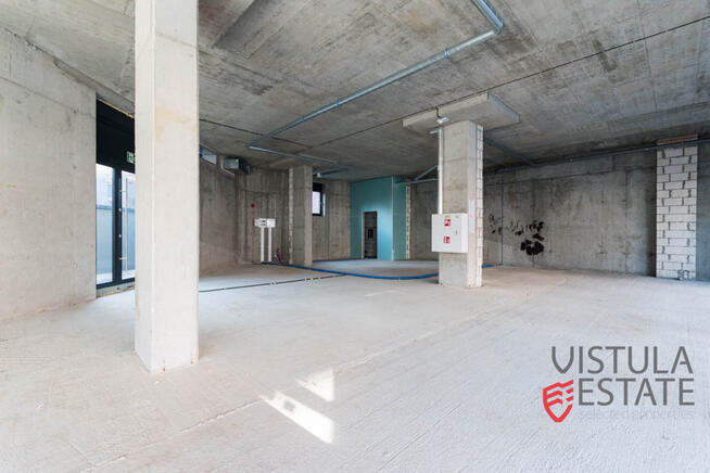 Lokal parterowy, witrynowy z ogródkiem