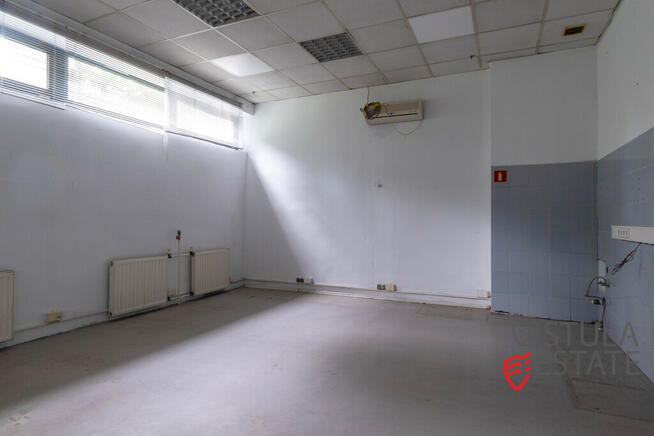 Lokal parterowy na parterze bloku | 74 m2