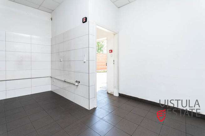 Lokal parterowy, witrynowy z parkingiem/Grzegórzki