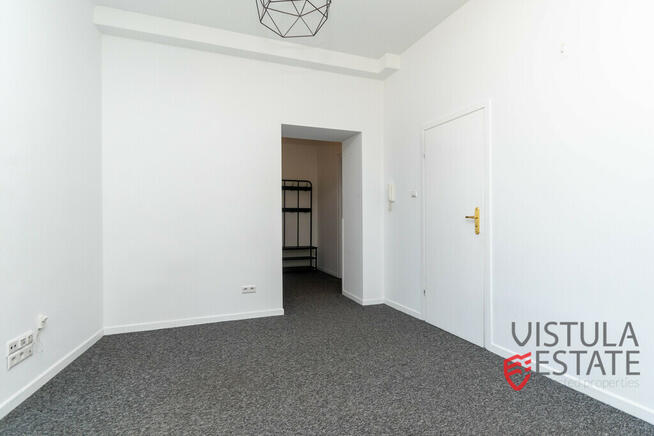 Lokal biurowy na parterze kamienicy | 28 m2