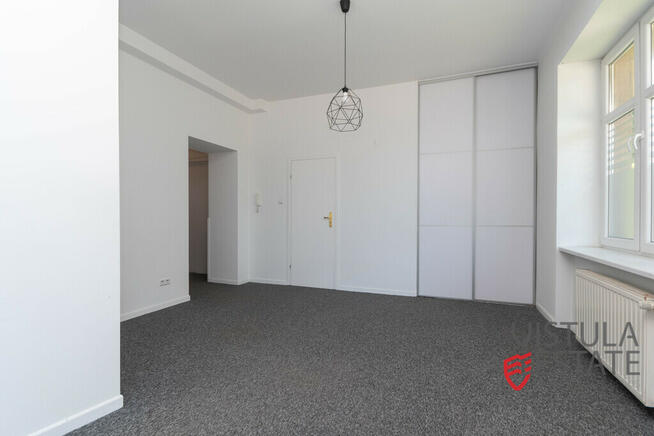 Lokal biurowy na parterze kamienicy | 28 m2