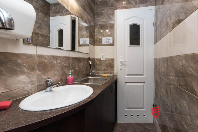 Lokal biurowy, Salwator