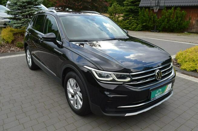Volkswagen Tiguan 2,0 TDI HEAD UP DSG FULL LED MATRIX Kamera 360 Nawigacja