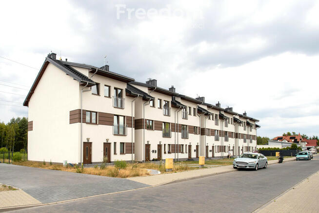 Segment z ogródkiem +2 miejsca parkingowe