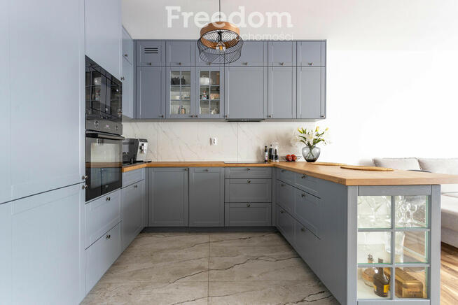 Segment z ogródkiem +2 miejsca parkingowe