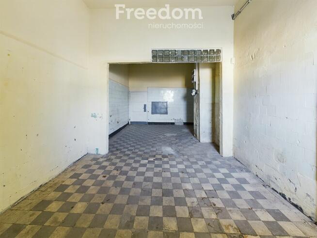 Nieruchomość z budynkami handlowo-magazynowymi