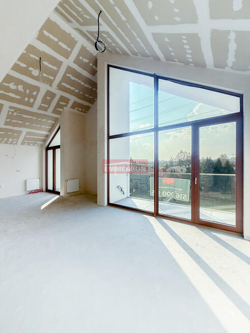 5m wysokość Salon, 2gie miejsce gratis